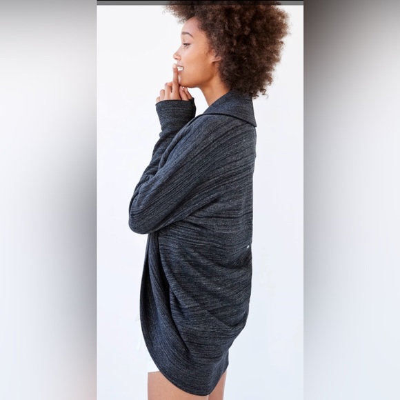 🤩Aritzia Wilfred Cardigan - Picture 3 of 7